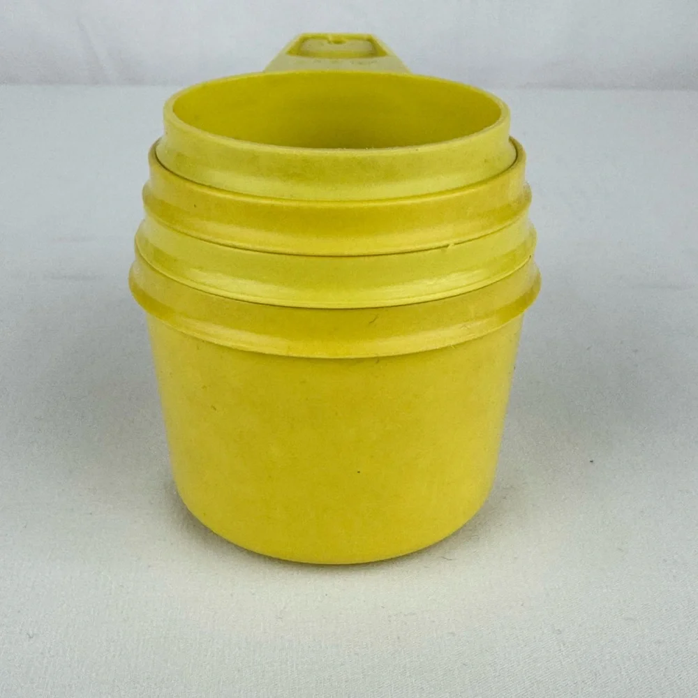 Vintage Tupperware Measuring Cups